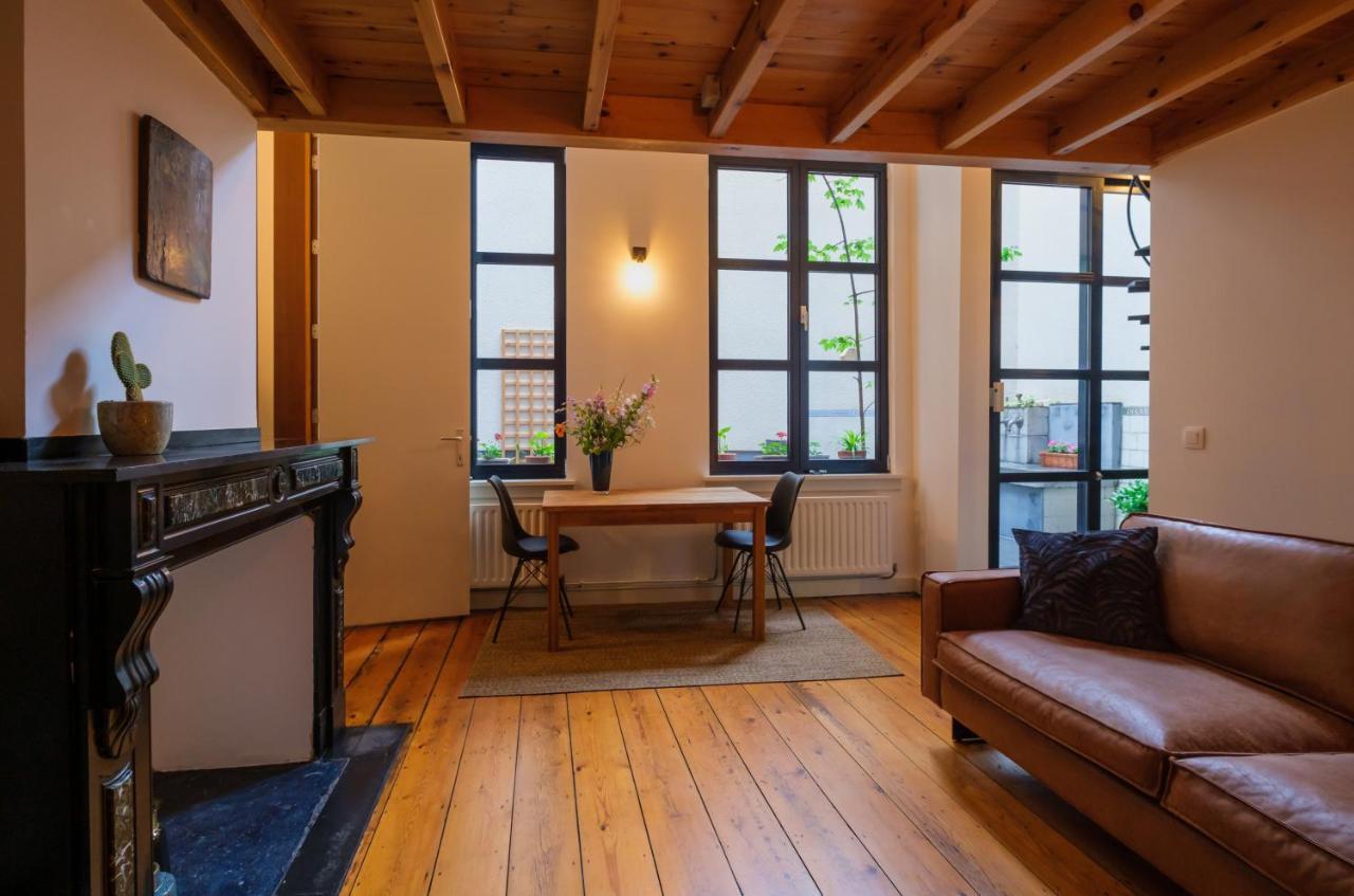 Апартаменты Duplex In Historical Centre With Private Courtyard Антверпен Экстерьер фото